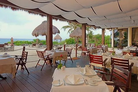 Royal Club Grand Xcaret Resorta Cancun